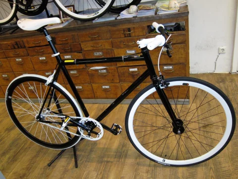 fixie-seitenansicht-2010