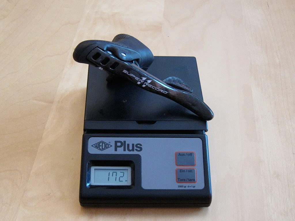 Ein Carbonsattel auf der Waage: 172 Gramm