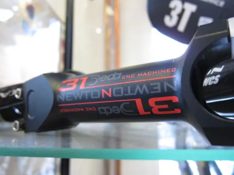deda newton vorbau rot