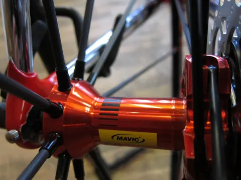 mavic r-sys red