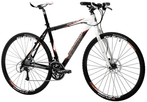 bergamont-aufmacher Ein schwarz-weißes Bergamont-Crossrad, freigestellt von der Seite