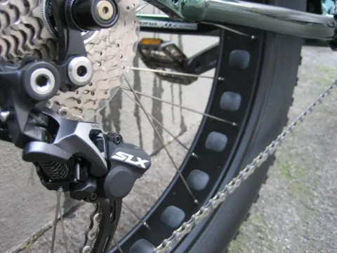 Detail des Fatbikes: SLX-Schaltwerk und Kassette