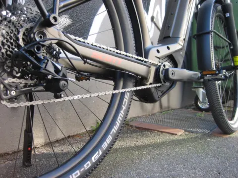 Detail des Scott Axis eRide 20: Schaltwerk, Kassette und Mittelmotor