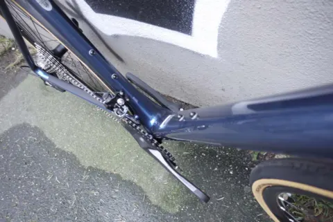 Detail des Scott Addict 20 Disc: Tretlager und Kettenstreben von unten