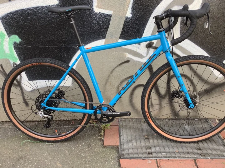 Kona Rove DL von 2022: Gravelbike