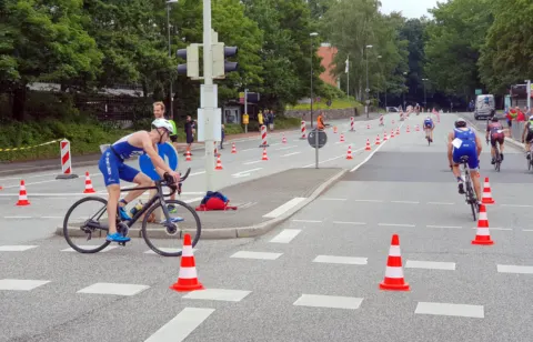 Friedrich Hegge wird Landesmeister U-25 im Triathlon in Kiel im August 2021 und wird gesponsert von At Fahrräder aus Lübeck - Glückwunsch!