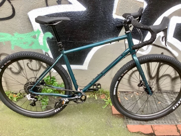 Kona Sutra LTD von 2022: Gravelbike