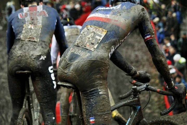 Cyclocross WM Symboldbild bei at Fahrräder in Lübeck von harald_woblick bei Pixabay
