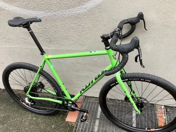 Kona Rove DL von 2023: Gravelbike