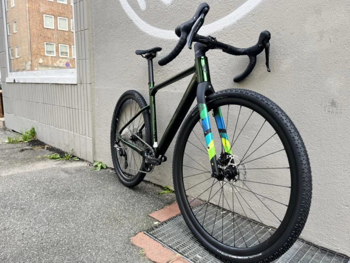 Bergamont Grandurance 8: Gravelbike der Performance-Serie, auch als All-Road-Rad zu fahren