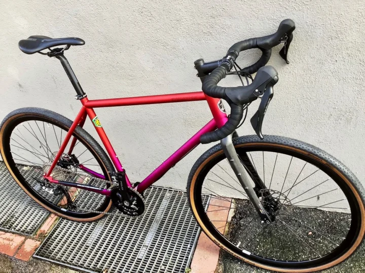 Böttcher Evolution Gravel in der Sonderfarbe Gradient Sunrise, Rahmen aus Reynolds 853