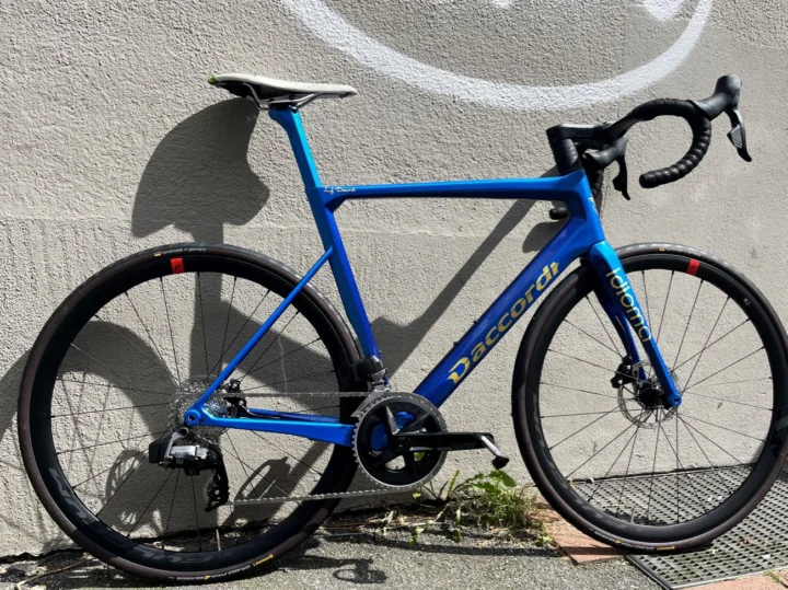 Daccordi Idioma: Carbon-Rennrad der italienischen Manufaktur, im Laden aufgebaut