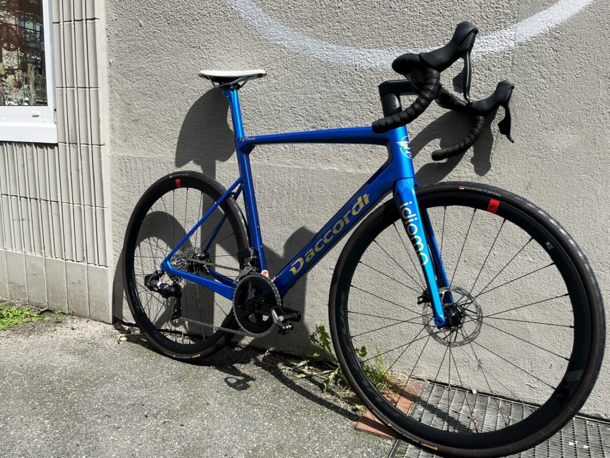 Daccordi, italienische Fahrrad-Manufaktur seit 1937, präsentiert das neue Idioma, ein neues Rennrad-Modell aus Carbon - aufgebaut von at Fahrräder, dem Fahrradladen in Lübeck