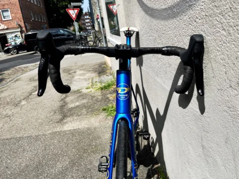 Daccordi Idioma: Carbon-Rennrad der italienischen Manufaktur, im Laden aufgebaut