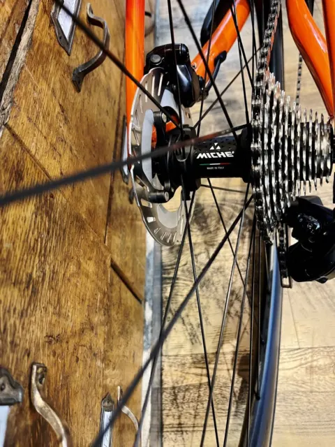 Alan Super Corsa RC von 2025: buntes Carbon-Rennrad