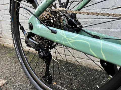 Bergamont Helix 20 Slope: Pedelec mit Aluminiumrahmen und Bosch-Motor