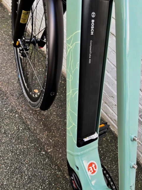 Bergamont Helix 20 Slope: Pedelec mit Aluminiumrahmen und Bosch-Motor