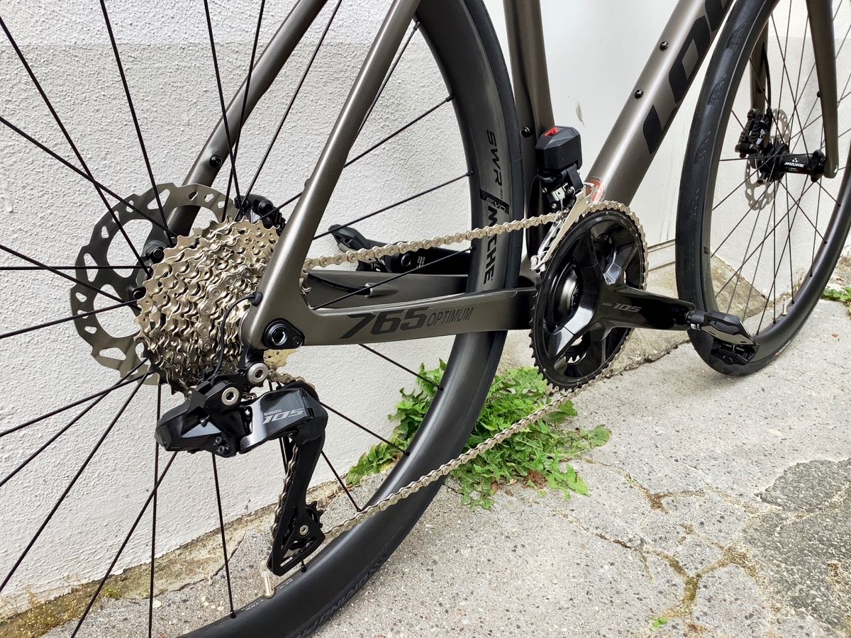 Individuell aufgebautes Endurance Rennrad von Look bei at Fahrräder. deinem Fahrradladen in Lübeck mit Fahrradwerkstatt und Liebe zum Radsport: das Look 765 Optimum 2 in Grau, wow