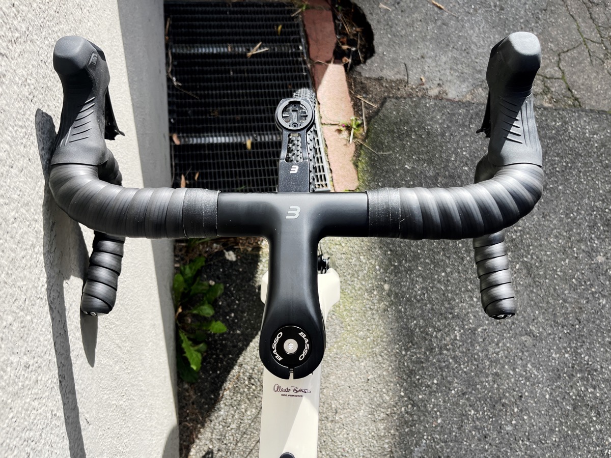 Basso Palta Gravel Bike aus Carbon in Lübeck mit Shimano GRX und Fulcrum-Laufrädern - Gravel kaufen Fahrrad kaufen bei at Fahrräder, deinem Fahrradladen mit Fahrradwerkstatt und Liebe zum Rennrad, zu Radreisen und zum Radsport Lübeck