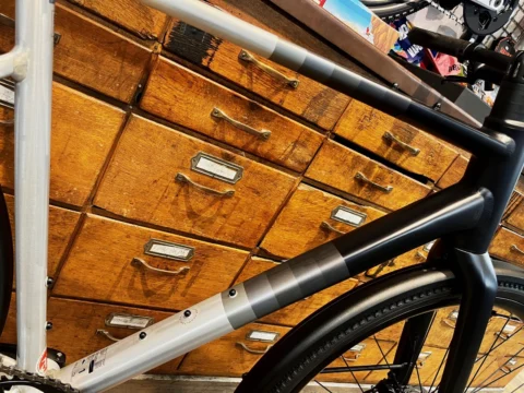Scott Metrix 20 EQ: Fitnessrad mit Ausstattung für den Alltag