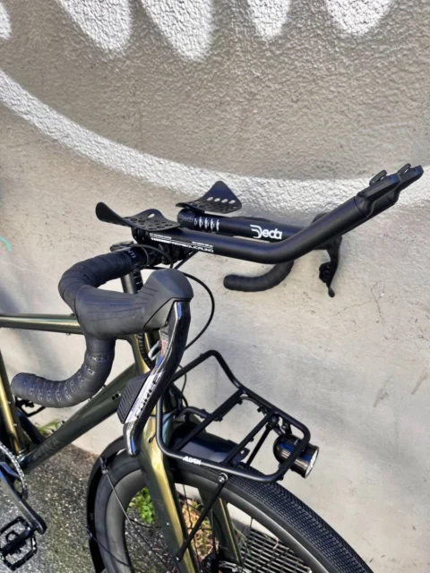 Kona Ouroboros: Gravelbike mit Alu-Rahmen, nach Kundenwunsch aufgebaut