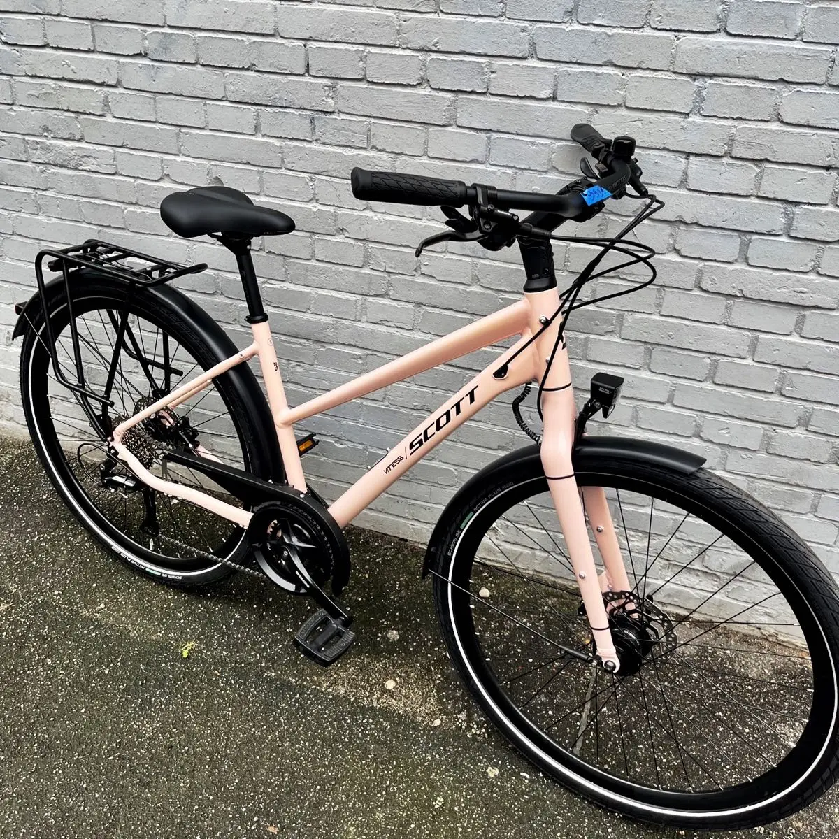 Scott Vitess 25 als 2027er-Modell: aktuelles Urban-Fahrrad mit 16-Gang-Kettenschaltung