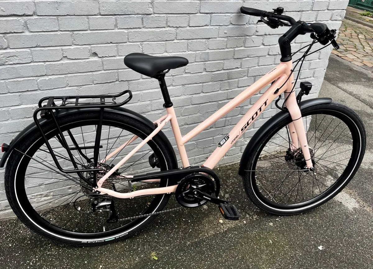 Scott Vitess 25 als 2027er-Modell: aktuelles Urban-Fahrrad mit 16-Gang-Kettenschaltung